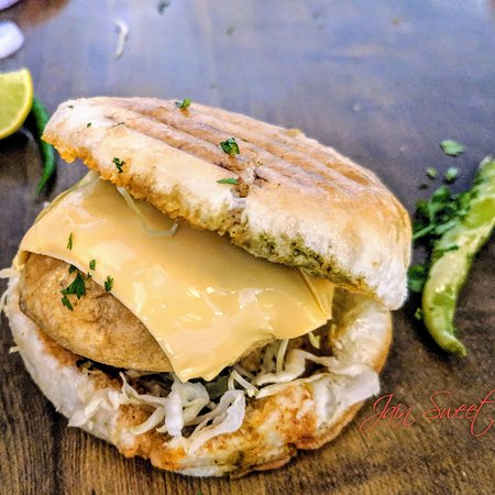 Cheese Butter Grill Vada Pav